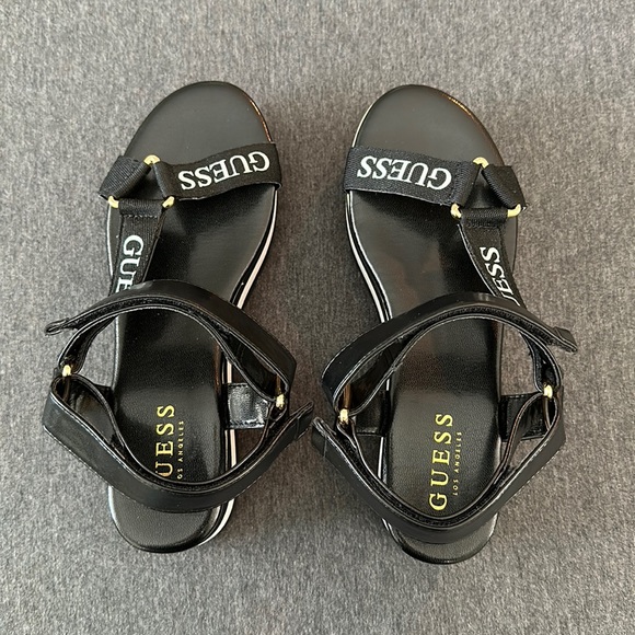 GUESS Women’s Avon Platform Strap-on Wedge Sandals. Black/White. Size 6. - Picture 1 of 8